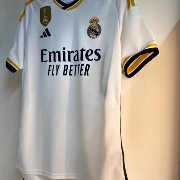 Real Madrid Jersey - Picture 4 of 5